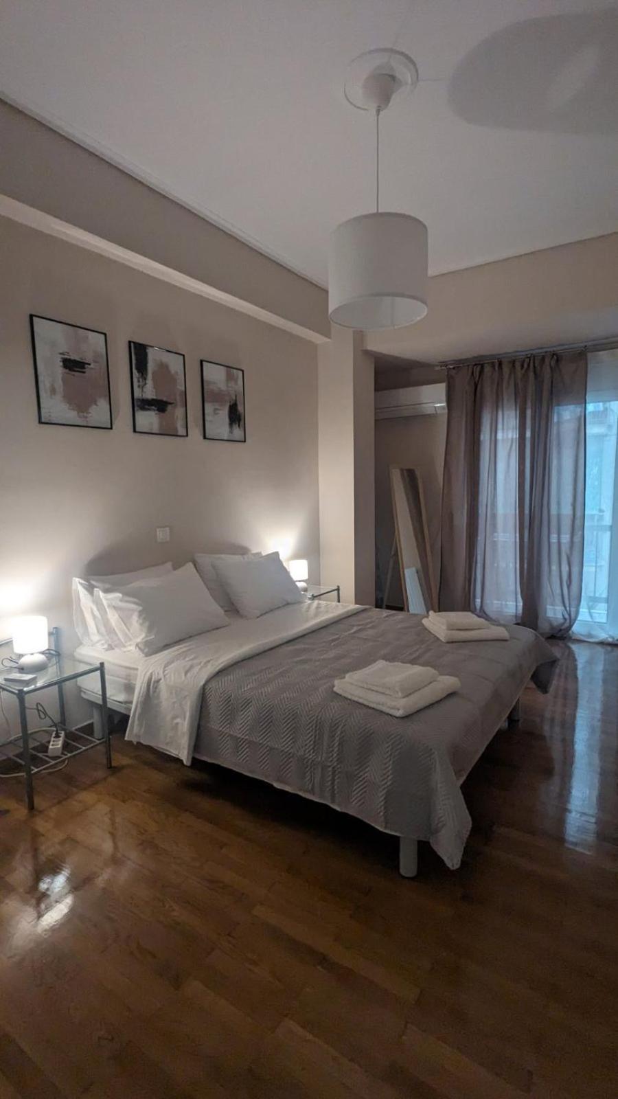 Luxury & Spacious Apartment In Athén Kültér fotó