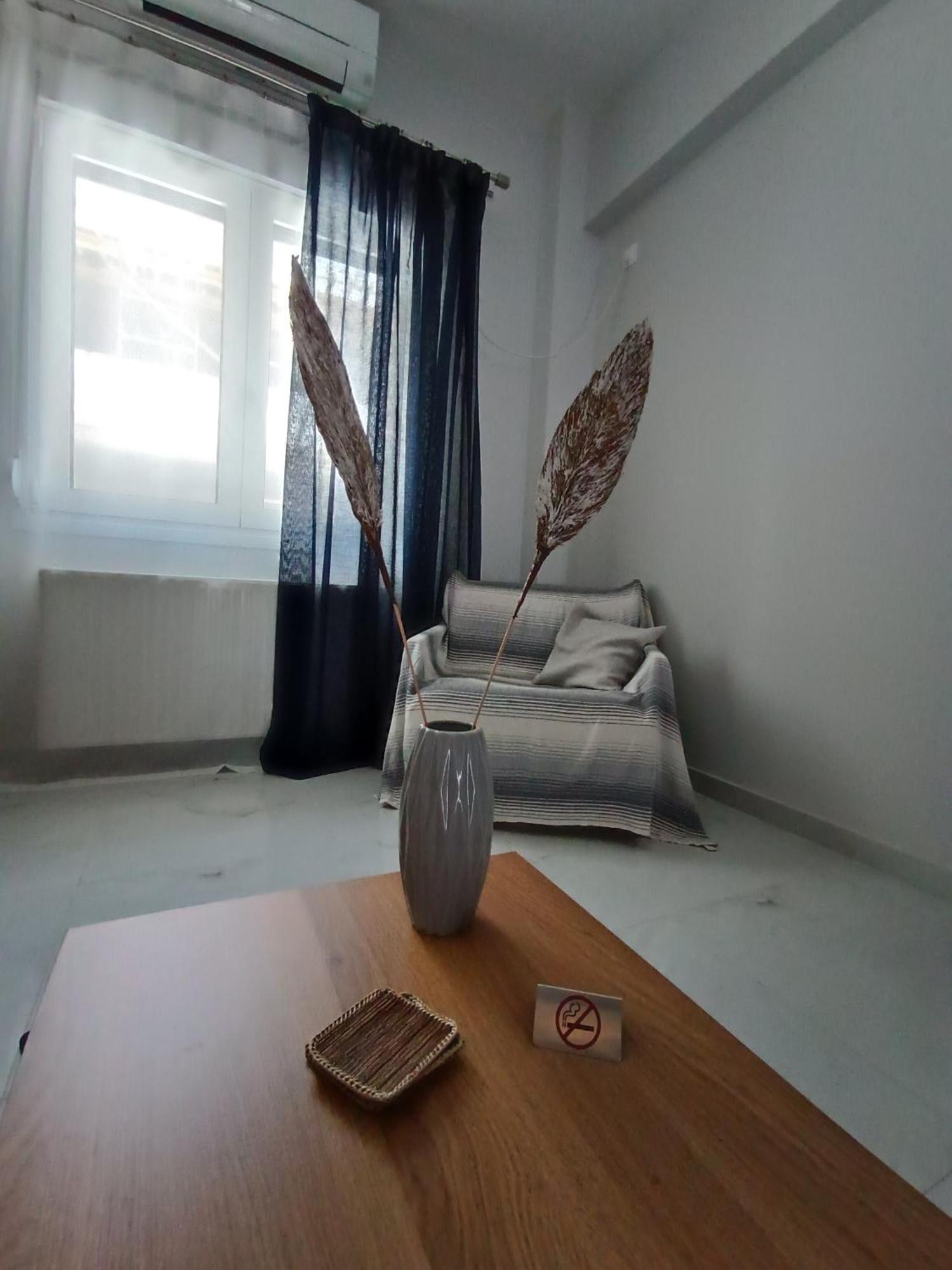 Luxury & Spacious Apartment In Athén Kültér fotó