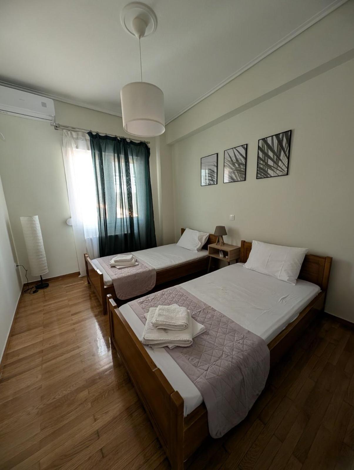 Luxury & Spacious Apartment In Athén Kültér fotó